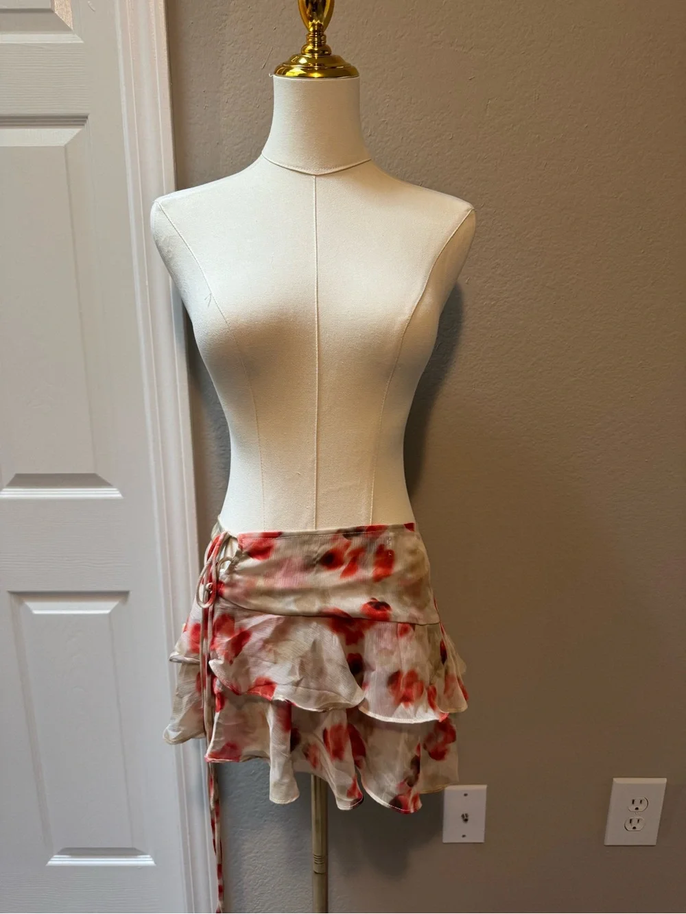 Matching two piece set. Skort and Tie -Front tip. Vacation/beach